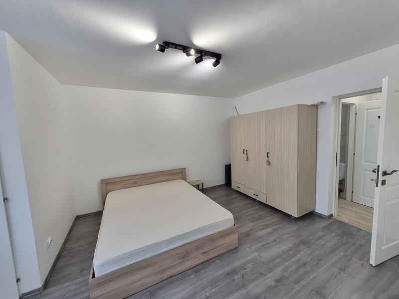 Berceni, garsoniera sos. Giurgiului,